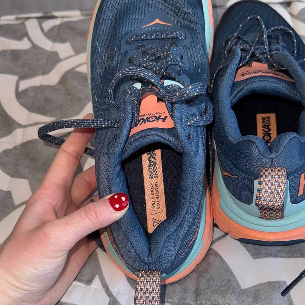 Hoka women’s tennis shoes - Picture 2 of 4